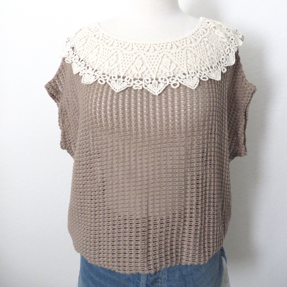 Brown Doily Scalloped Top